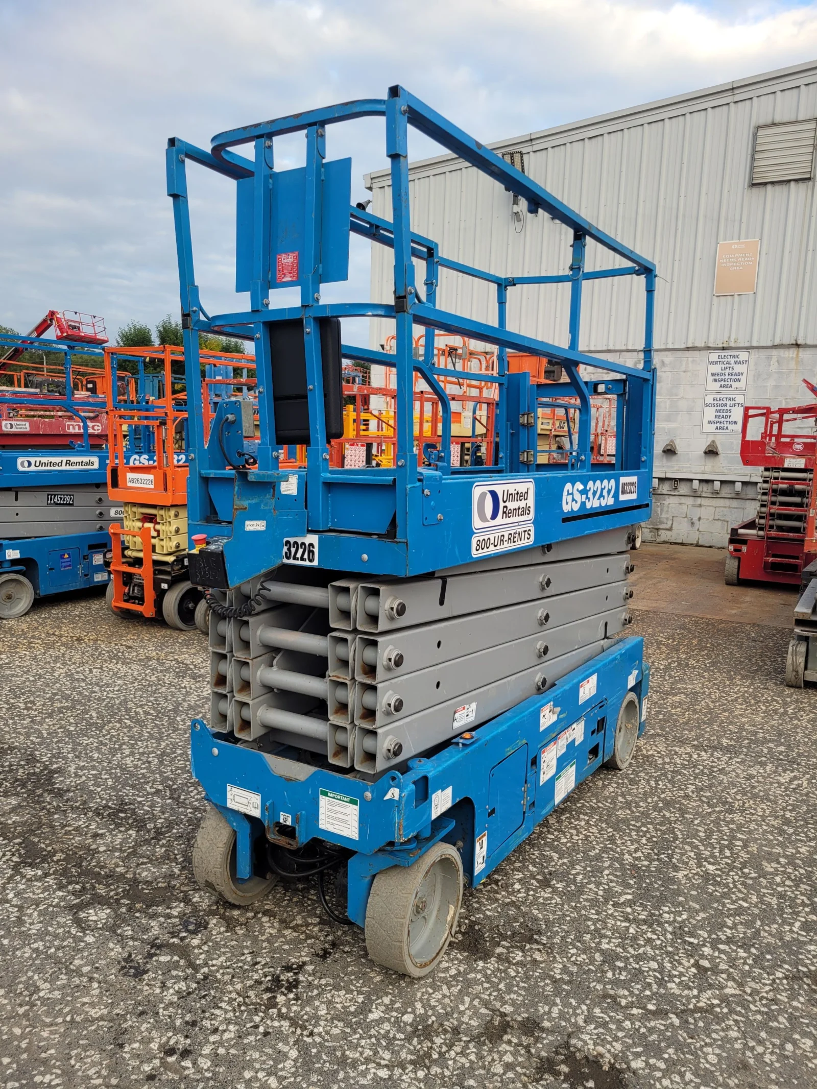 2017 Genie GS-3232