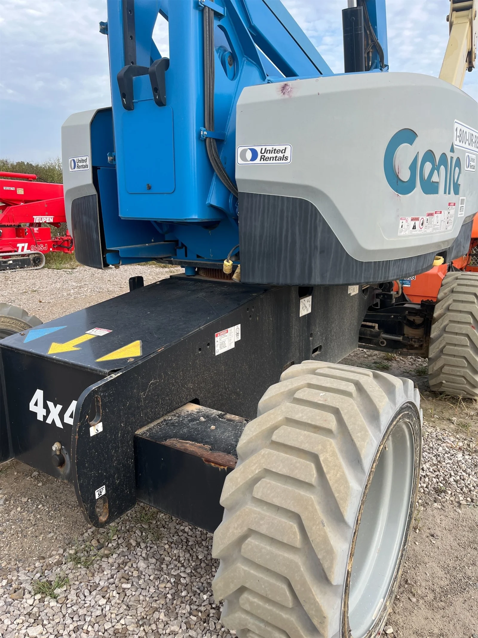 2016 Genie Z-60/37FE Articulating