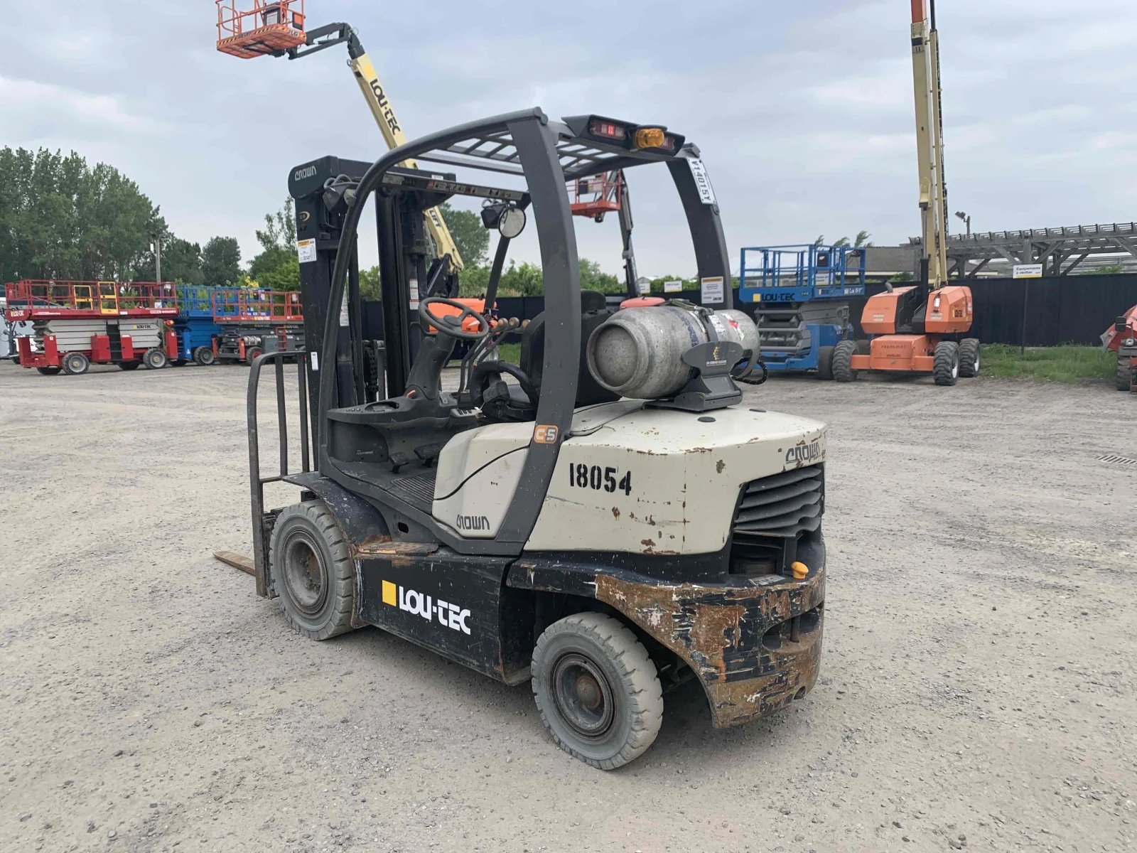 2015 Crown C51050-50