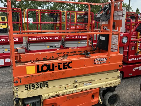 2015 JLG 1930ES