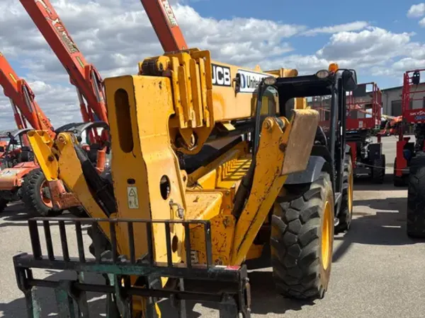 2019 JCB 512-56