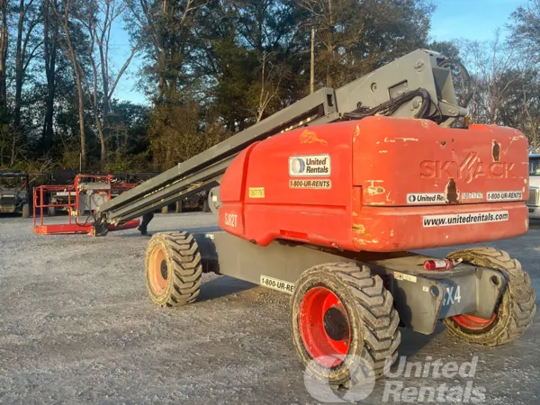 2017 Skyjack SJ82T