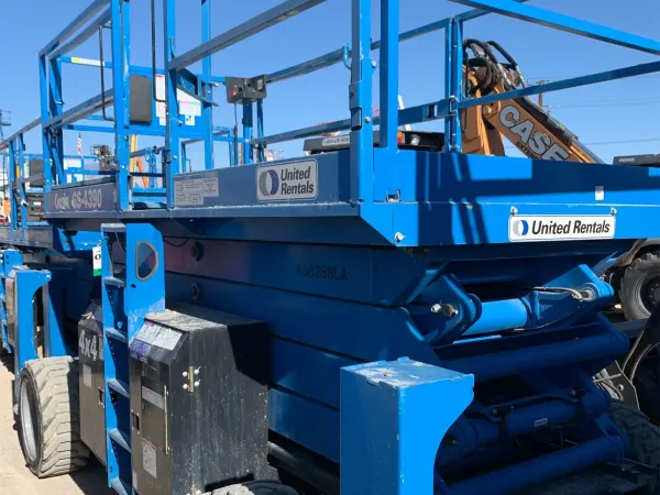 2017 Genie GS-4390-RT-Rough-Terrain