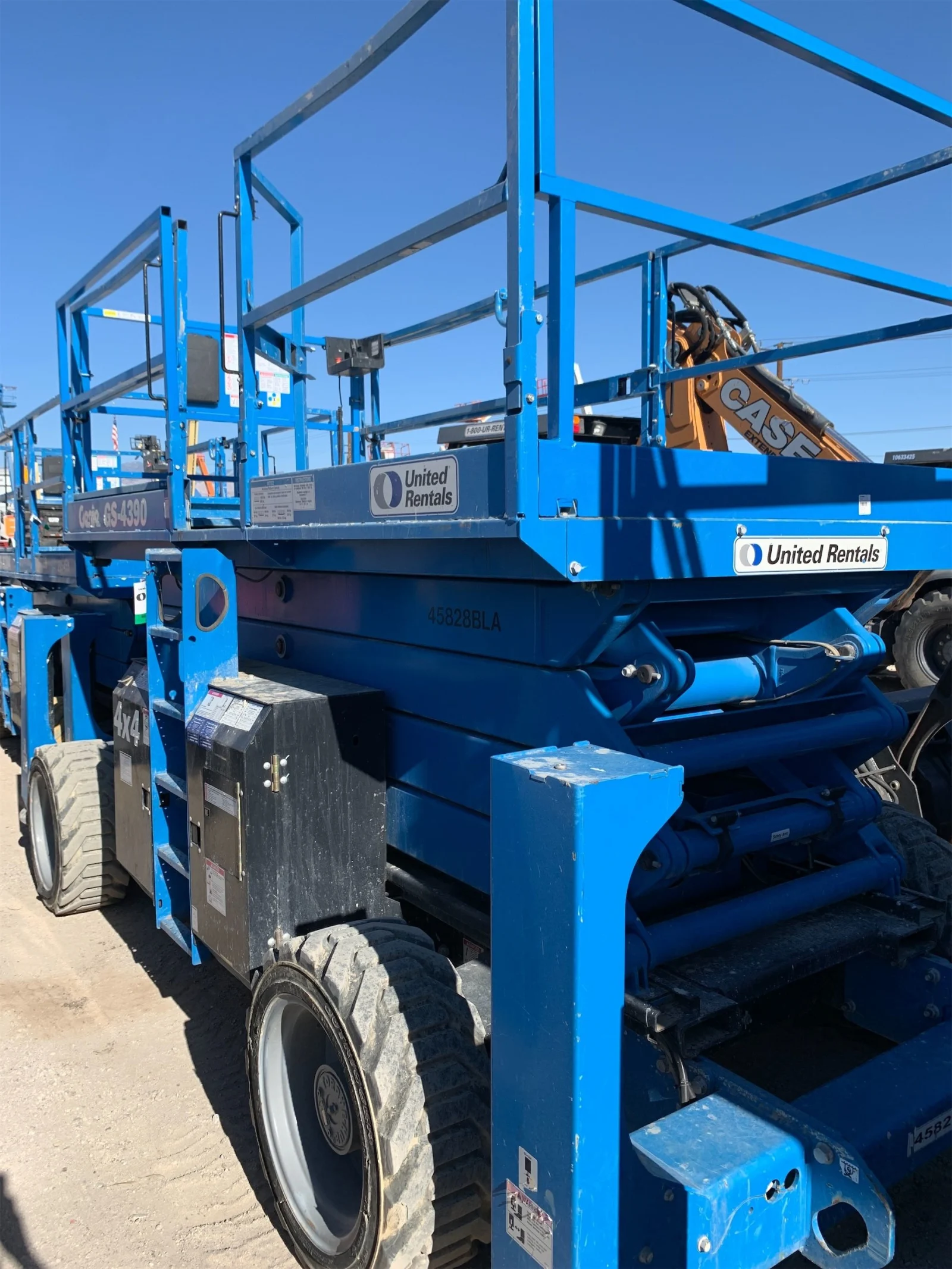 2017 Genie GS-4390-RT-Rough-Terrain