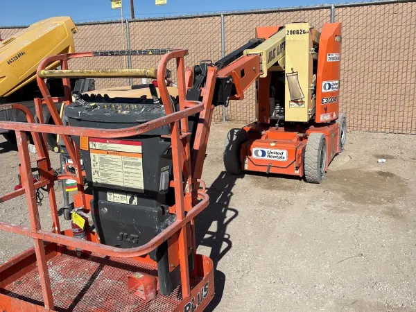 2018 JLG E300AJP Articulating