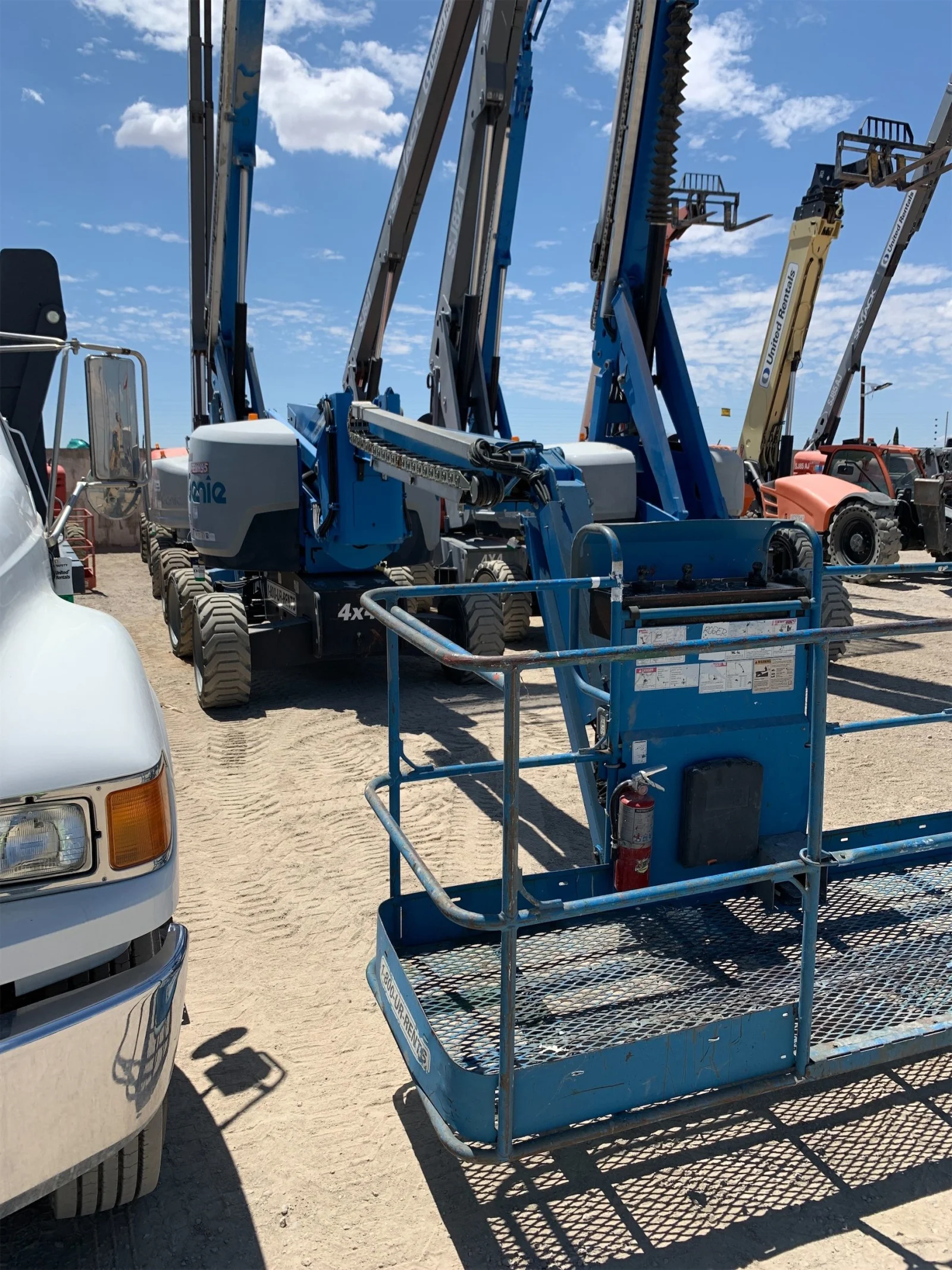 2015 Genie Z-62/40J-Articulating