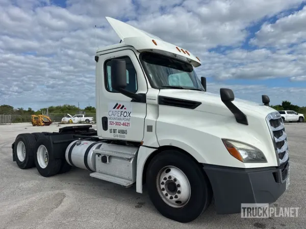 2019 Freightliner Cascadia 126