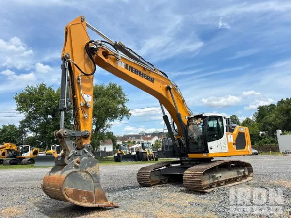 2023 Liebherr R938
