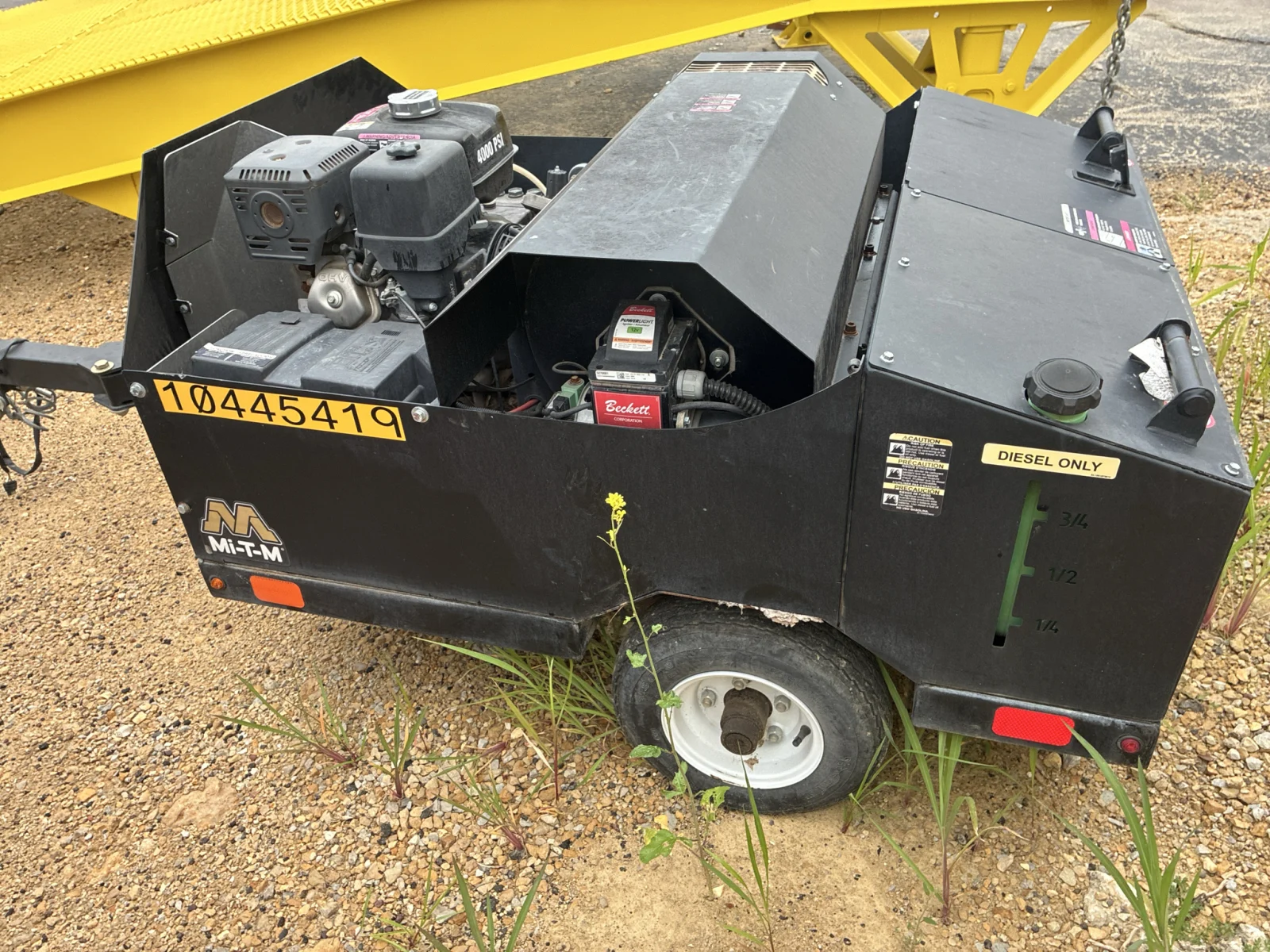 2021 Mi-T-M HMT-4004-0MGH