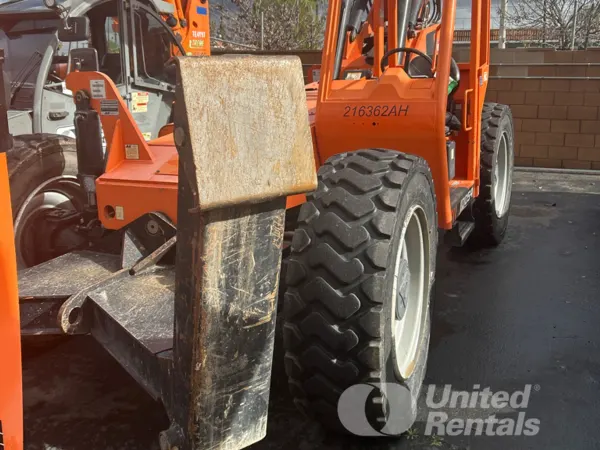 2018 JLG 10054