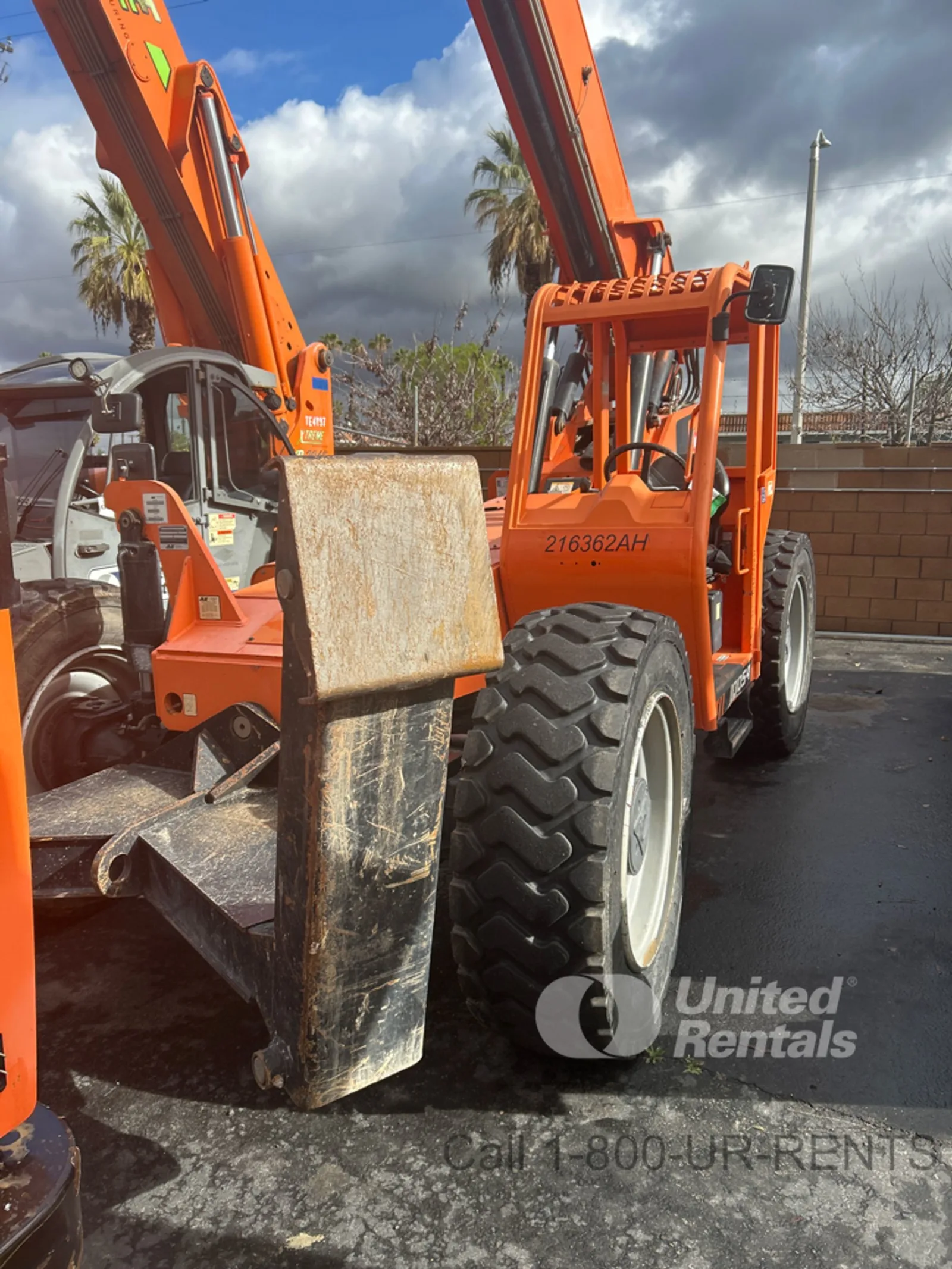 2018 JLG 10054