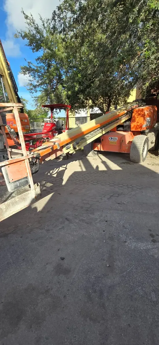 2017 JLG 600S