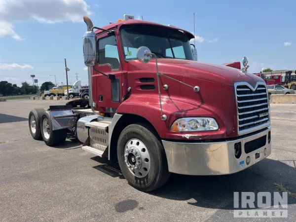 2015 Mack CXU612
