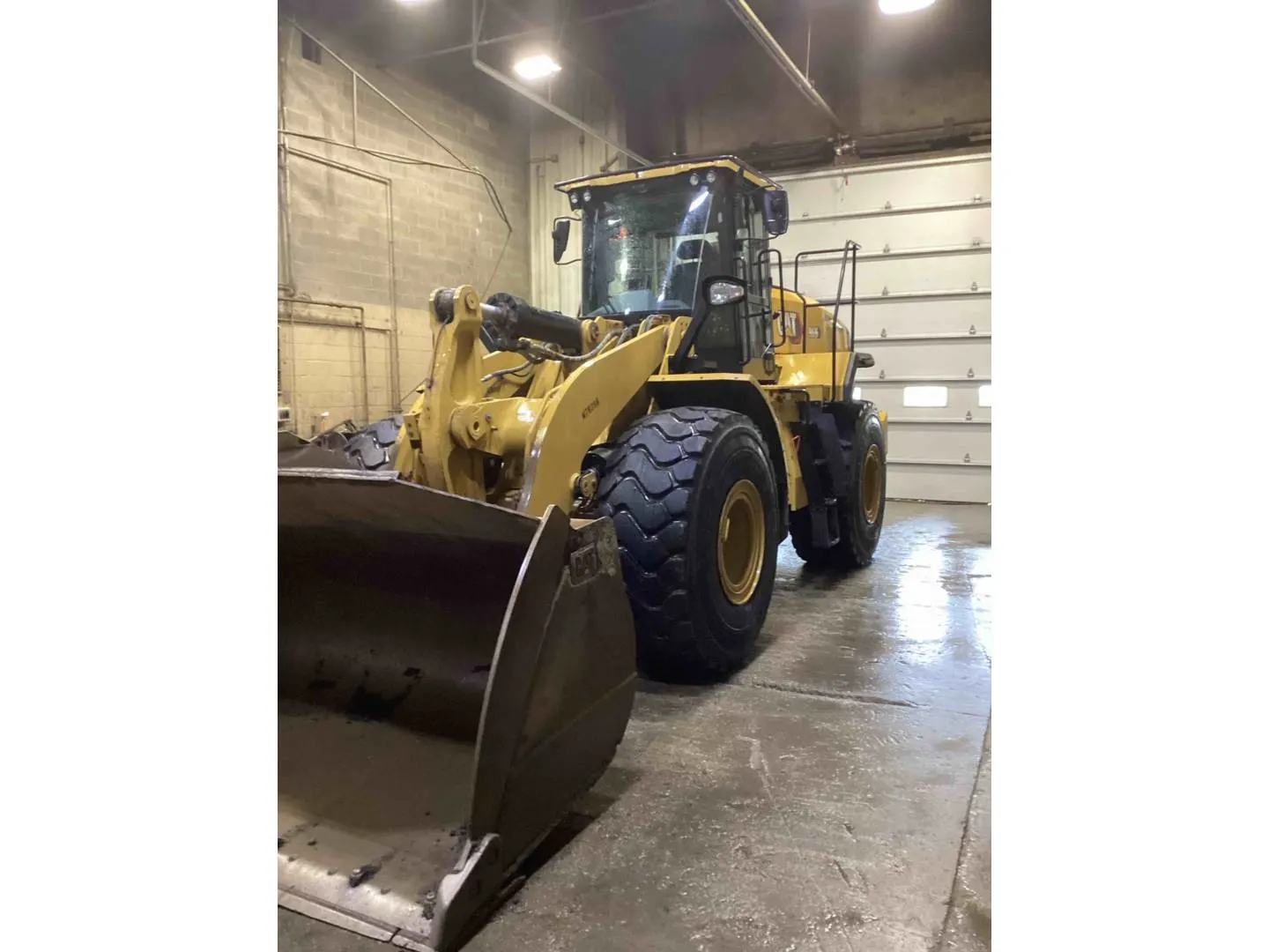 2023 Caterpillar 966