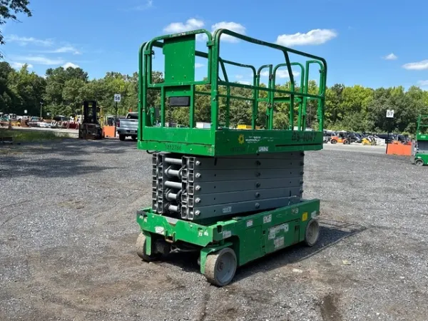2017 Genie GS-4047
