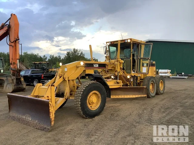 2000 Caterpillar 143H