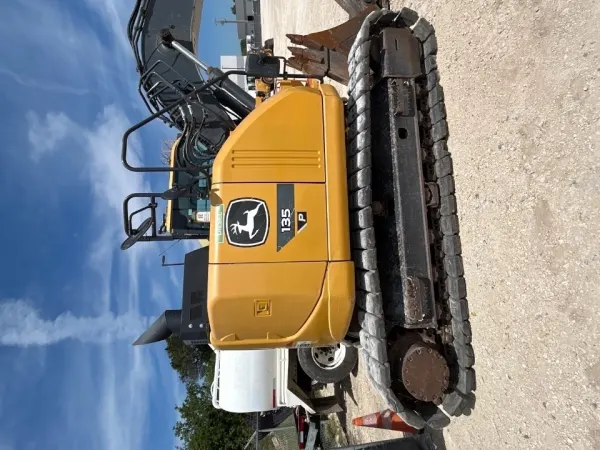 2023 John Deere 135 P