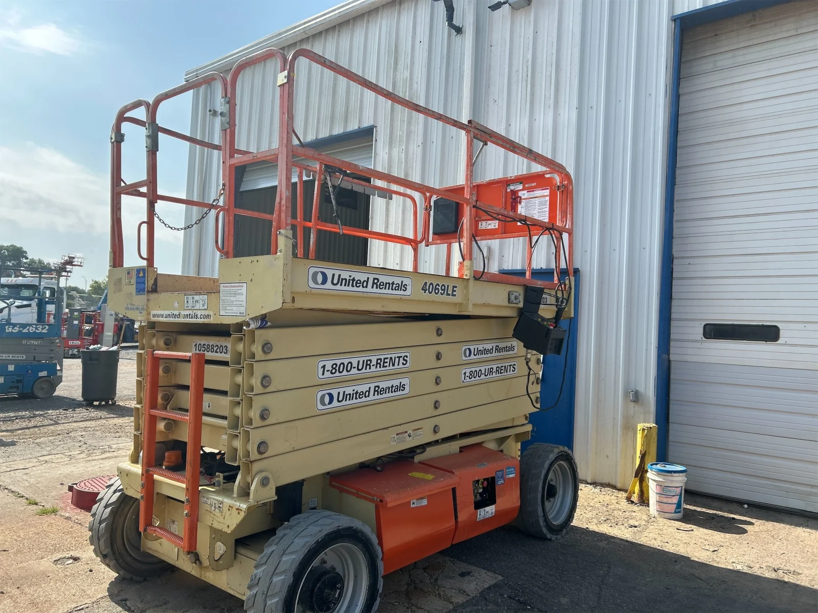 2017 JLG 4069LE