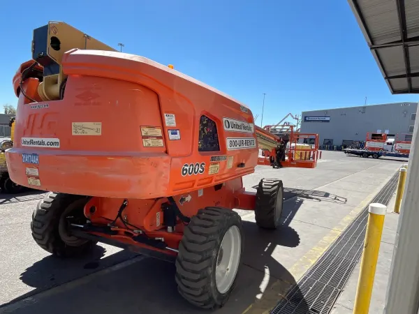 2018 JLG 600S