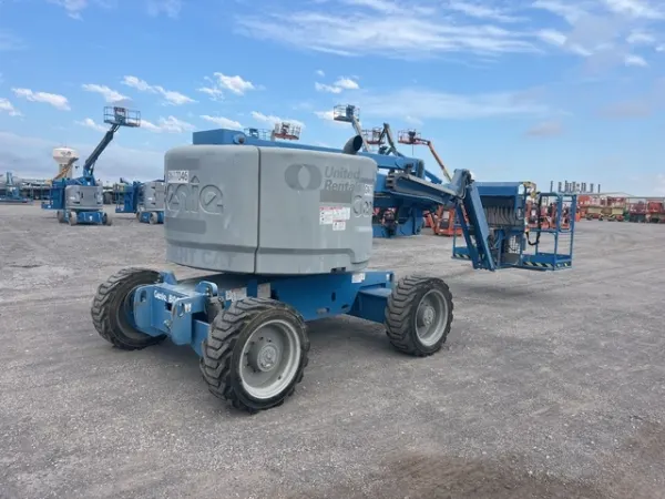 2017 Genie Z-45/25 IC
