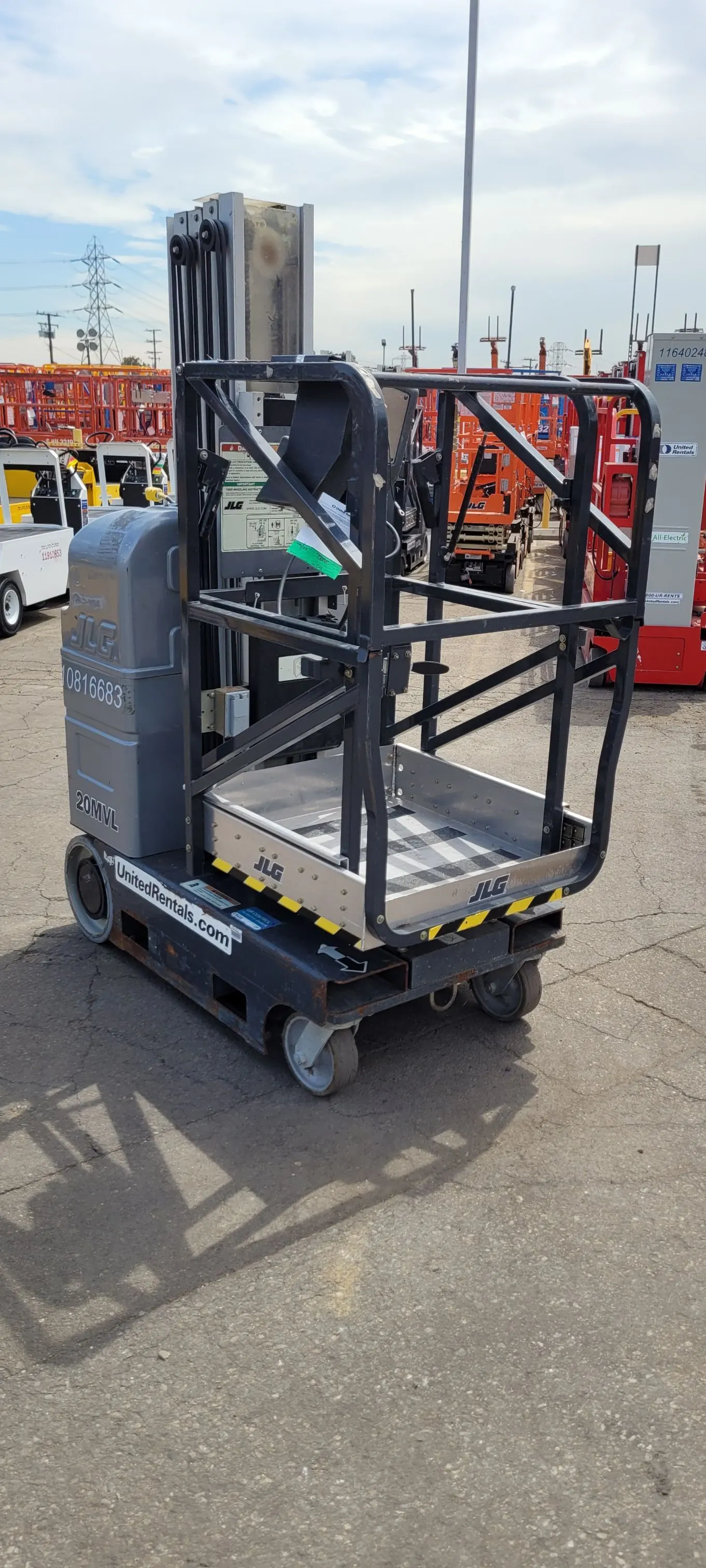 2018 JLG 20MVL Self-Propelled One-Person