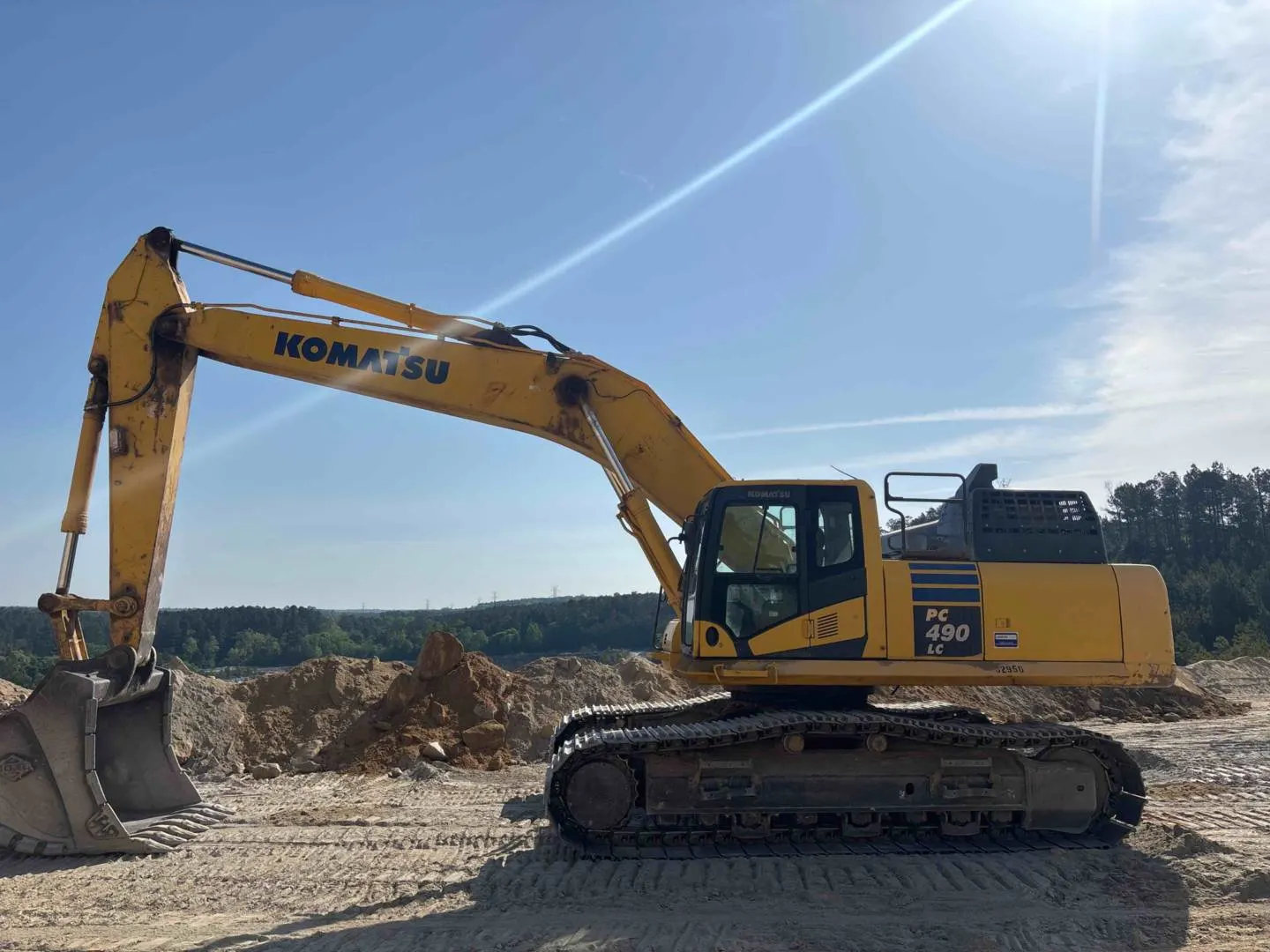 2020 Komatsu PC490-LC