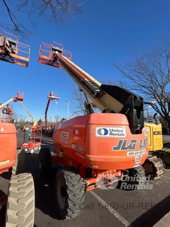2016 JLG 600S