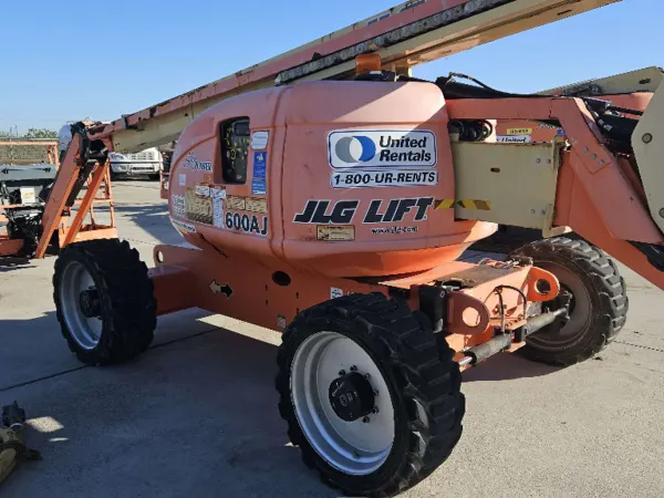 2017 JLG 600AJ Articulating