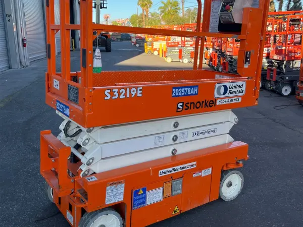 2018 Snorkel S3219E
