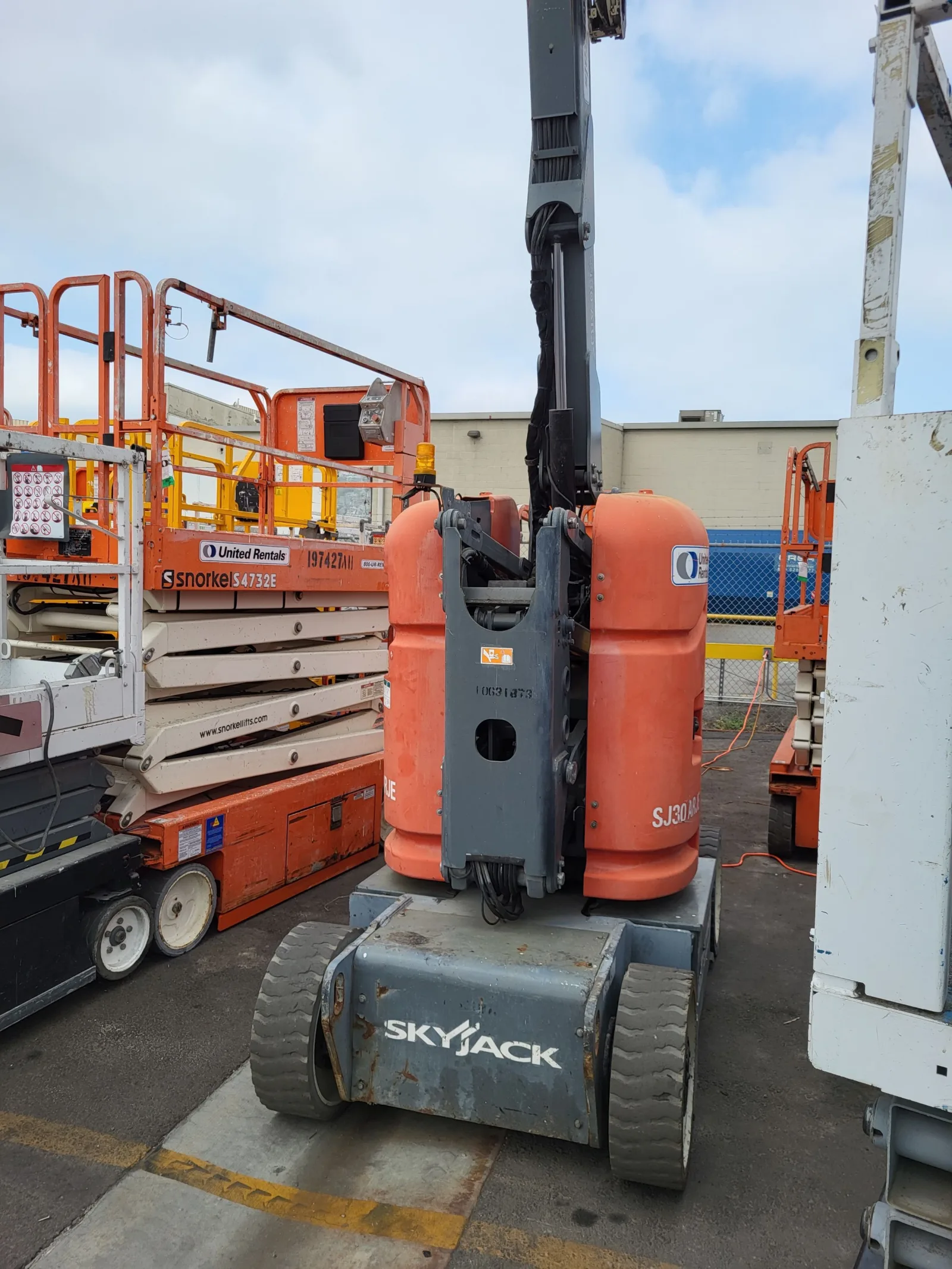 2017 Skyjack SJ30ARJE Articulating