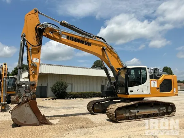 2023 Liebherr R938 LC