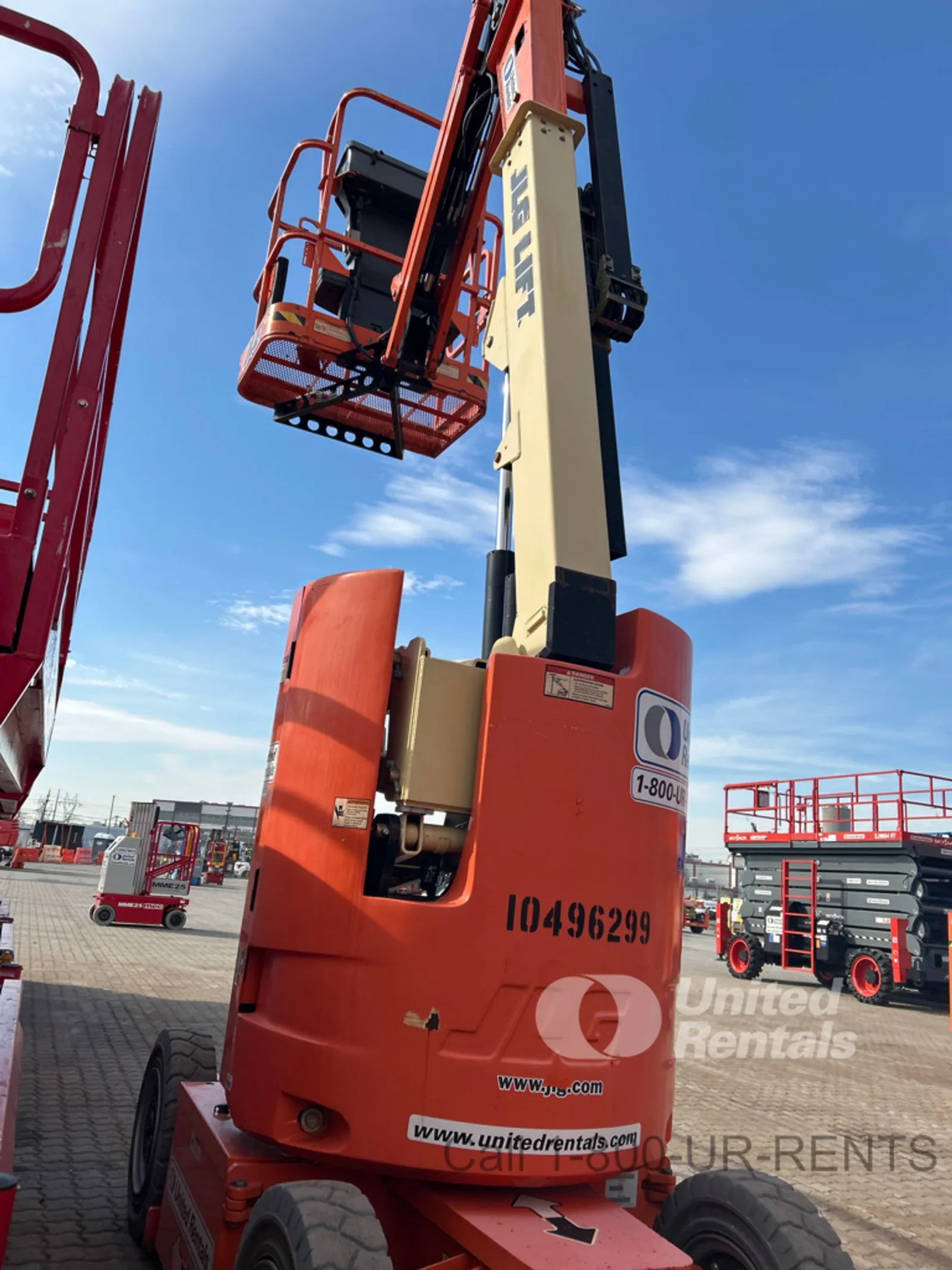 2016 JLG E300AJP Articulating