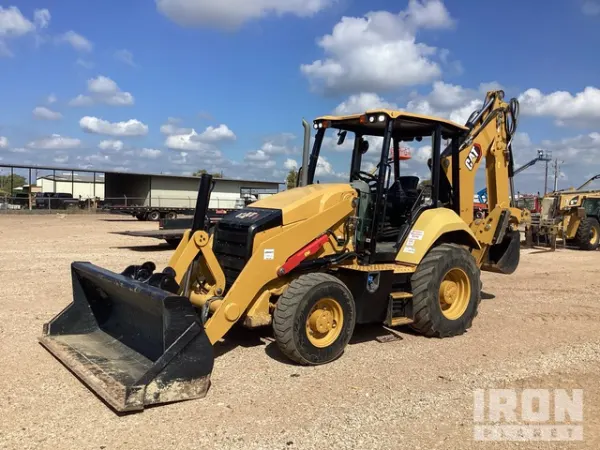 2023 Caterpillar 420XE