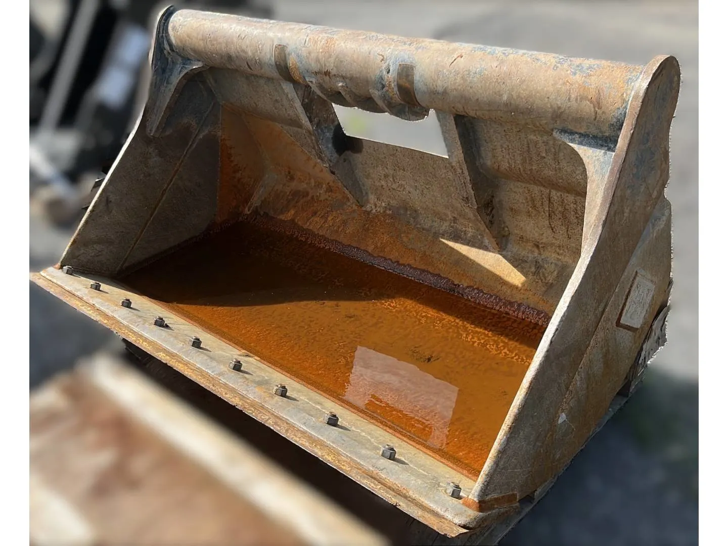 2023 Caterpillar  60" DC BUCKET, PIN LOCK