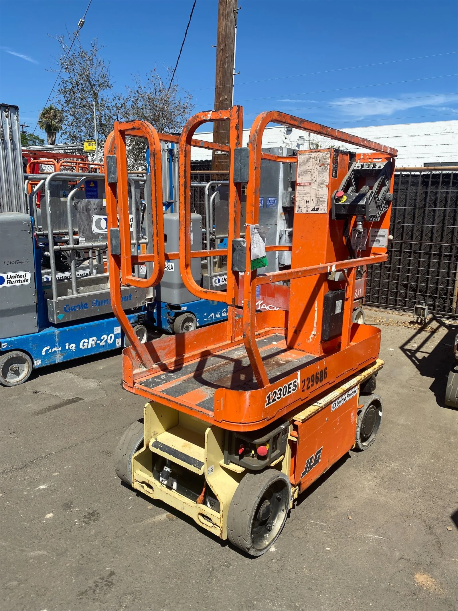 2019 JLG 1230ES Self-Propelled One-Person