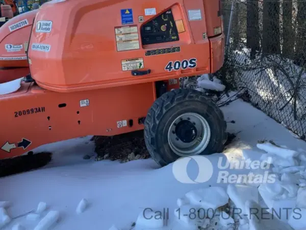 2018 JLG 400S