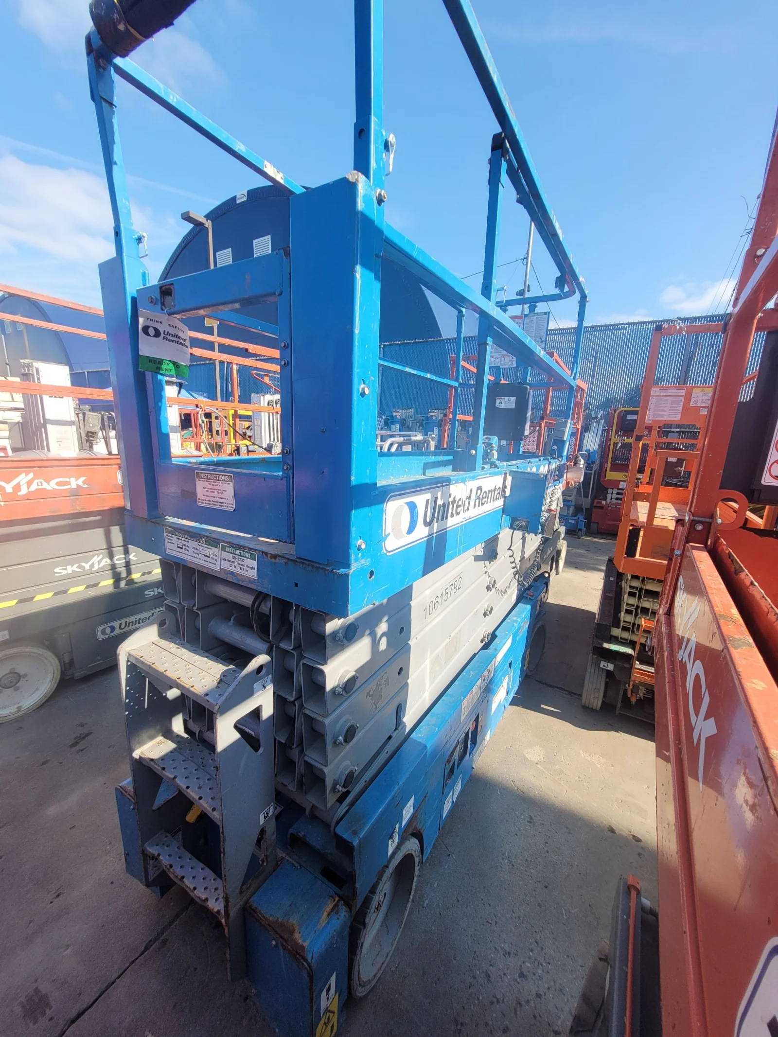 2017 Genie GS-3232