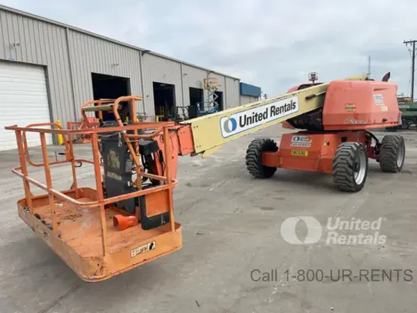 2017 JLG 600S