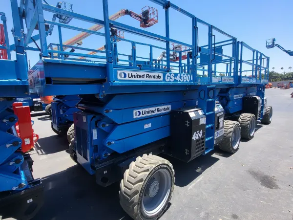 2017 Genie GS-4390 RT Rough Terrain