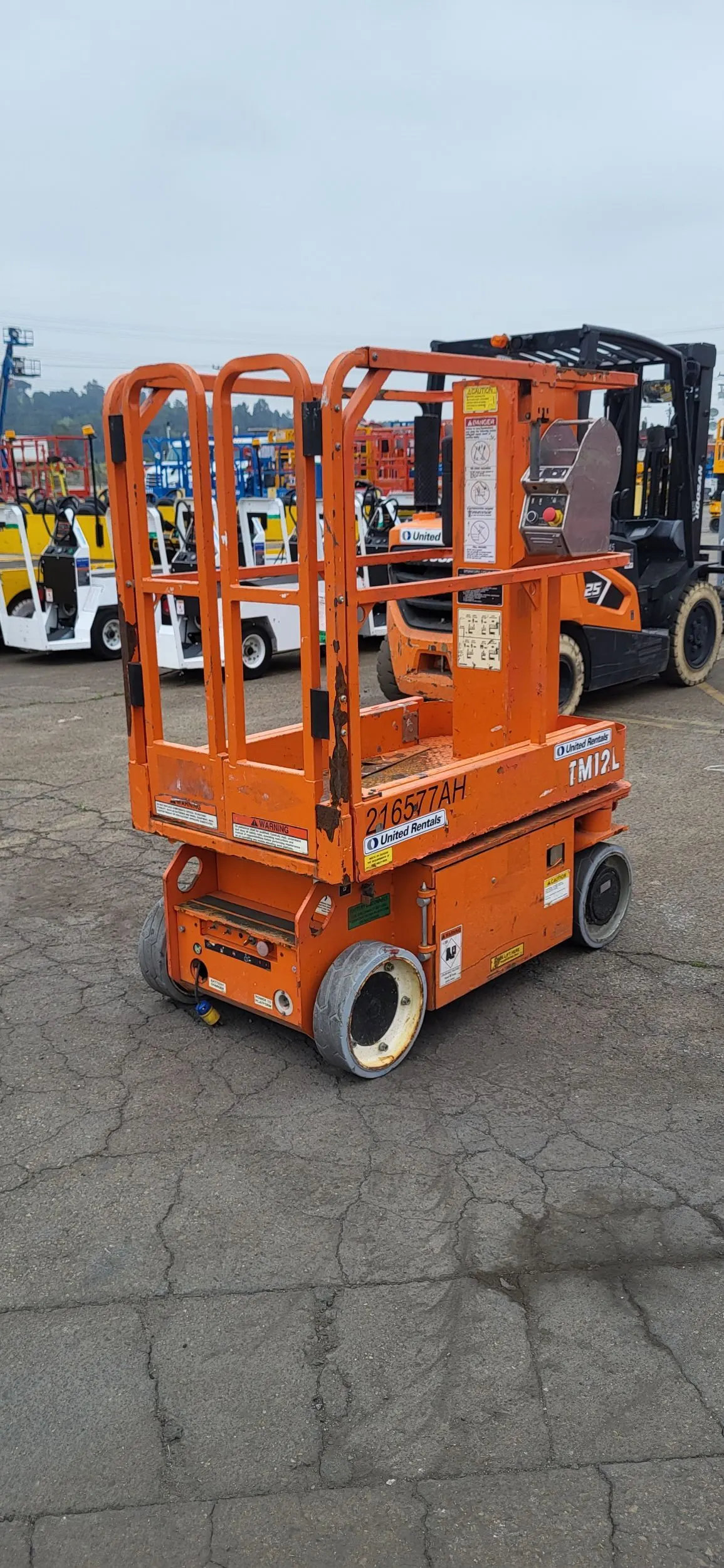 2018 Snorkel TM12E Self-Propelled One-Person