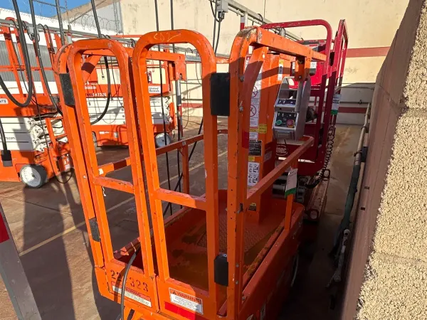 2019 Snorkel TM12E Self-Propelled One-Person