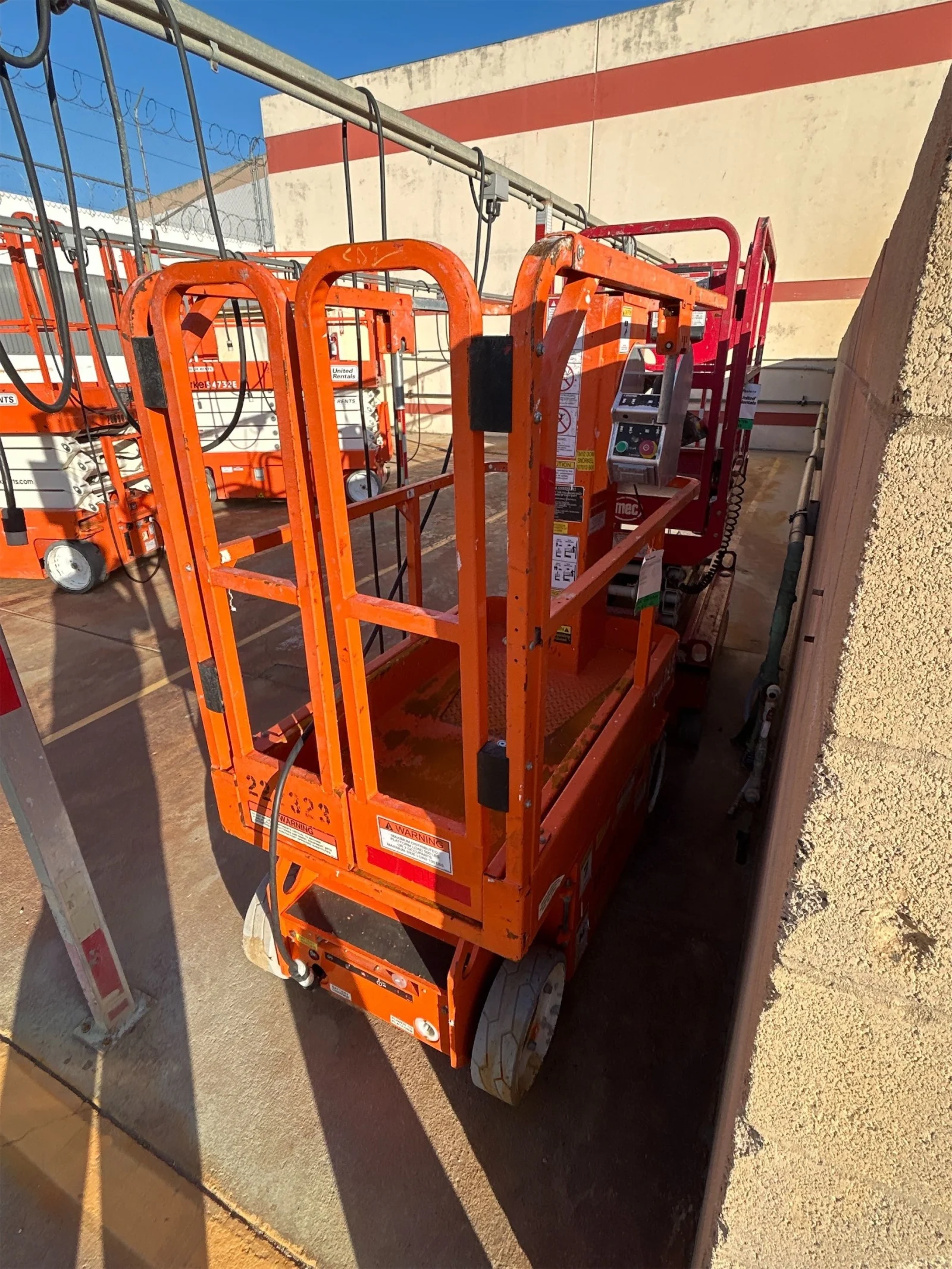 2019 Snorkel TM12E Self-Propelled One-Person