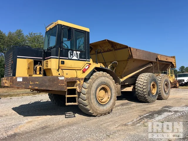 2001 Caterpillar D400E II