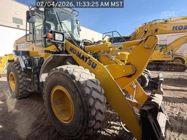 2022 Komatsu WA270-8