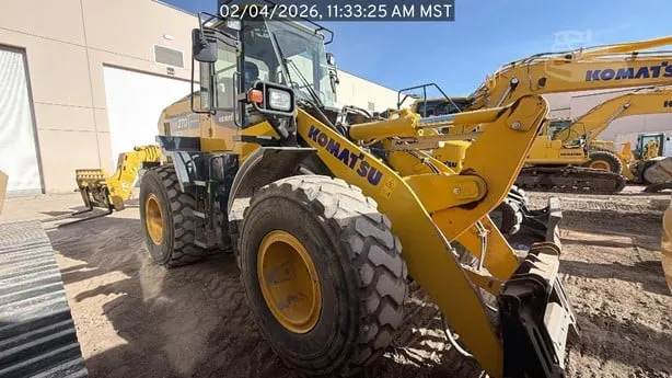 2022 Komatsu WA270-8