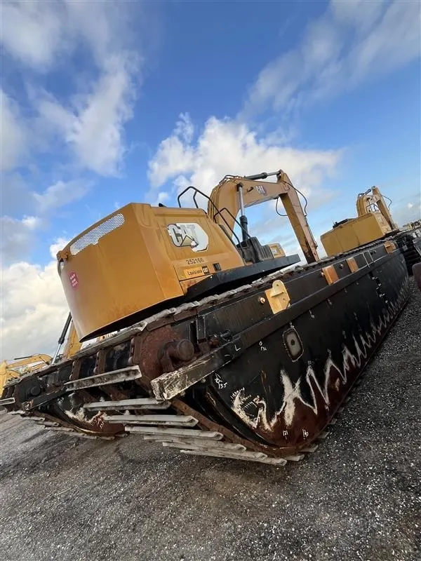 2021 Caterpillar 330