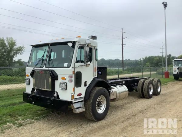 2026 Peterbilt 520