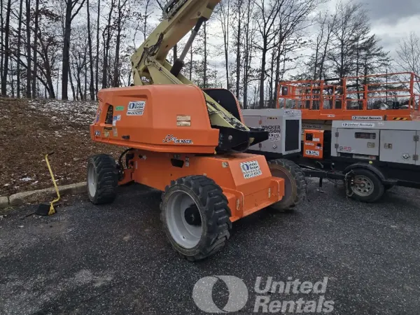2018 JLG 600S