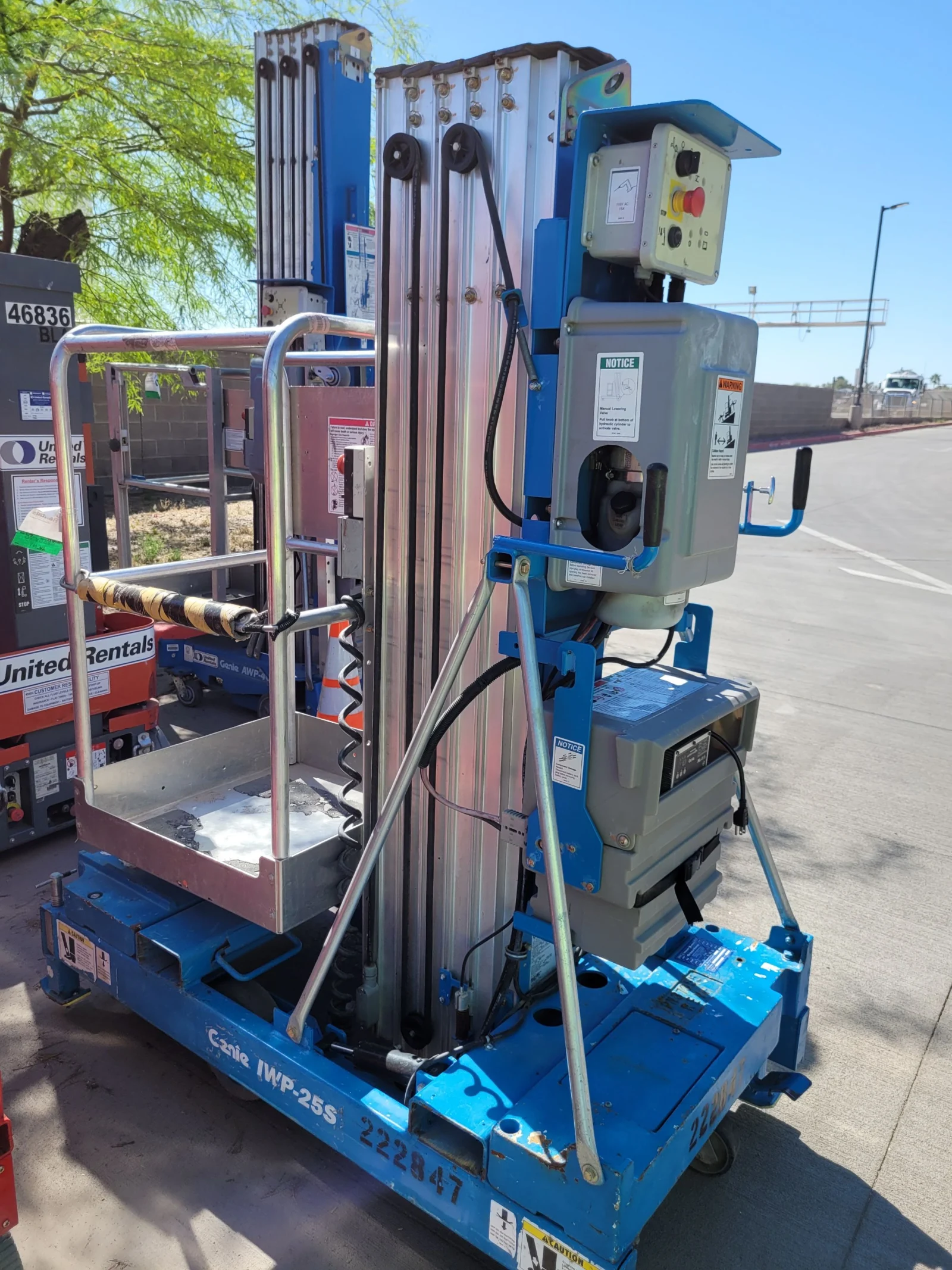 2018 Genie IWP-25S DC Pusharound