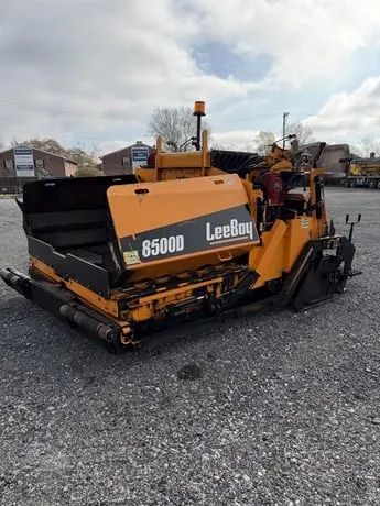 2022 Leeboy 8500D